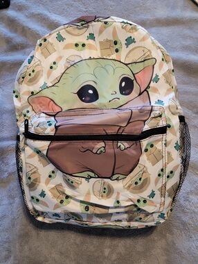 Star Wars: The Mandalorian  backpack features a repeating pattern of Grogu, NWOT